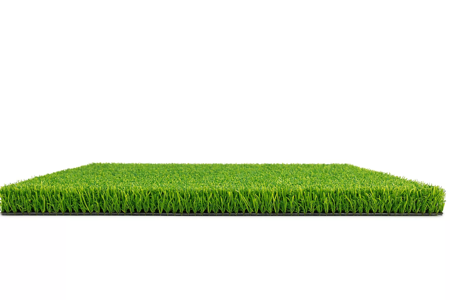 Durable putting green turf