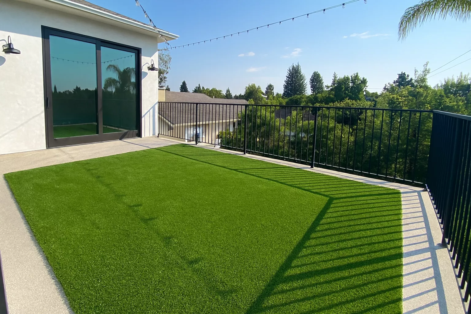 Rooftop turf Hollywood entertainment deck